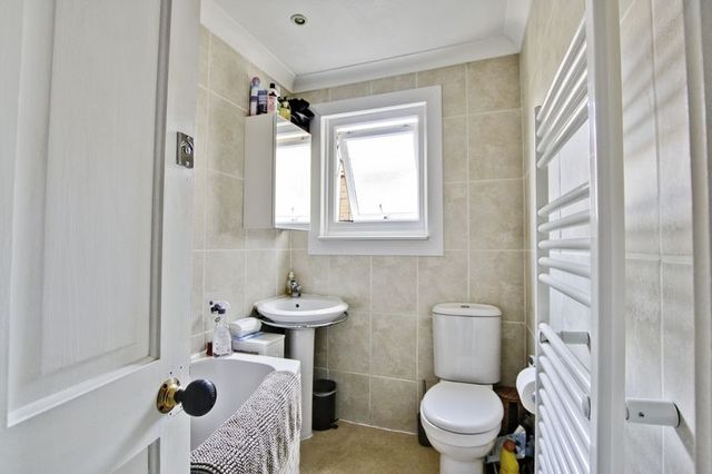  Image of 2 Bedroom Flat for sale at Swallowfield Road  Charlton, SE7 7NR