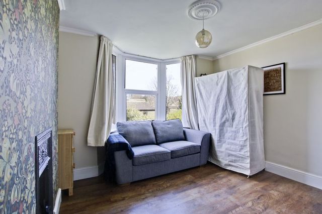  Image of 2 Bedroom Flat for sale at Swallowfield Road  Charlton, SE7 7NR