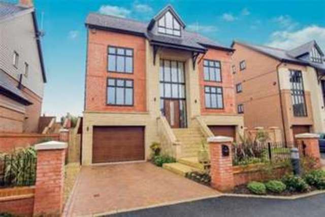  Image of 5 Bedroom Detached to rent at Lytham St. Annes, FY8 5FQ