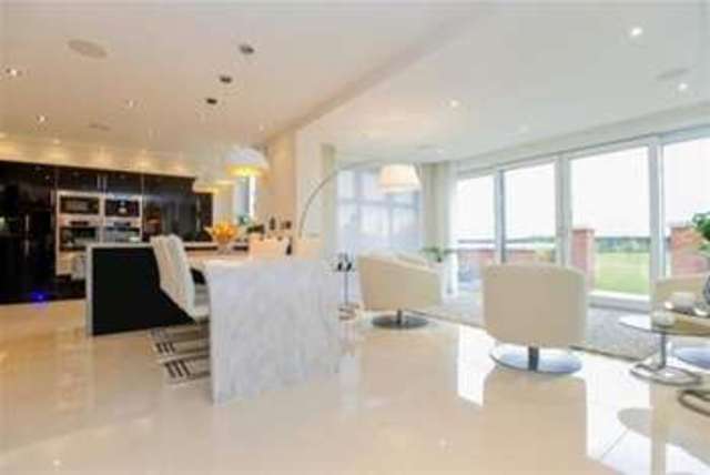  Image of 5 Bedroom Detached to rent at Lytham St. Annes, FY8 5FQ
