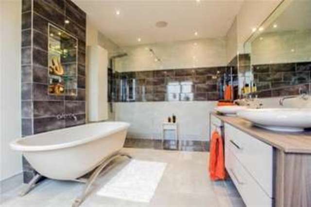  Image of 5 Bedroom Detached to rent at Lytham St. Annes, FY8 5FQ