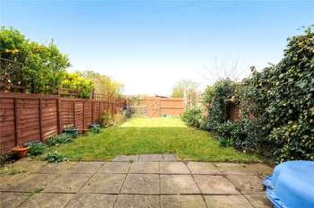  Image of 3 Bedroom Terraced for sale at Knaphill Woking Knaphill, GU21 2NX