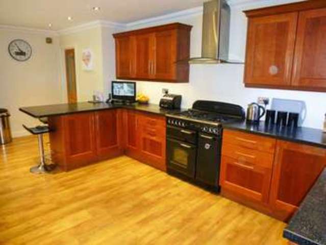  Image of 4 Bedroom Detached for sale at Brighton Patcham, BN1 5HL