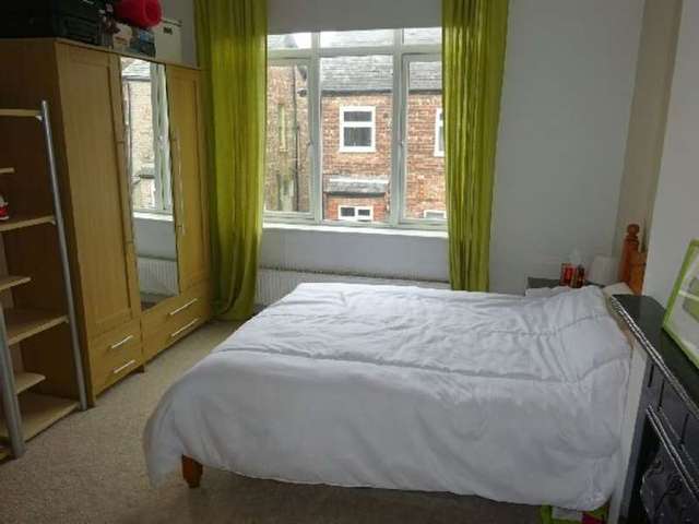  Image of 4 Bedroom Semi-Detached for sale at Whitethorn Avenue  Manchester, M16 7RR