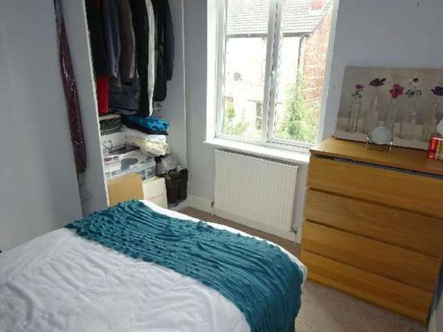  Image of 4 Bedroom Semi-Detached for sale at Whitethorn Avenue  Manchester, M16 7RR