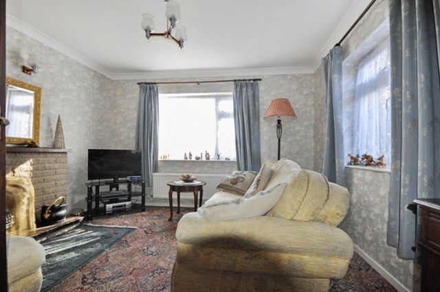  Image of 3 Bedroom Detached for sale at Wood Lane Papworth Everard Cambridge, CB23 3RL