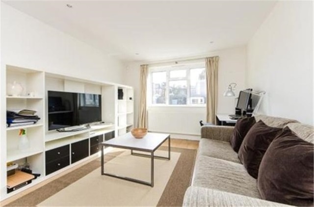  Image of 1 Bedroom Flat to rent at EARLS COURT, SW5 9NR
