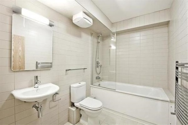  Image of 1 Bedroom Flat to rent at EARLS COURT, SW5 9NR