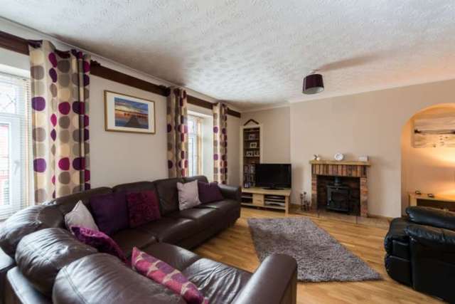  Image of 1 Bedroom Flat for sale at Main Street  Edinburgh, EH23 4BY