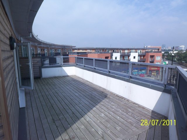  Image of 2 Bedroom Flat to rent at Grove Village Ardwick Rusholm, M13 9AB