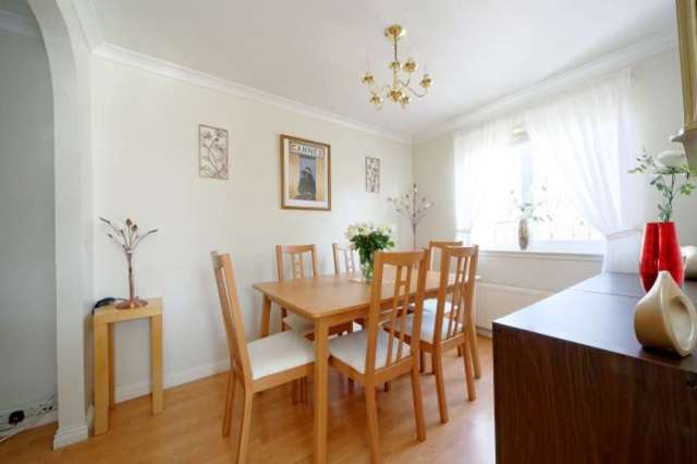  Image of 3 Bedroom End of Terrace for sale at Kingfisher Gardens  Glasgow, G13 4QP