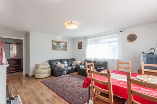  Image of 2 Bedroom Flat for sale at Glendinning Crescent  Edinburgh, EH16 6DN