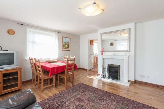  Image of 2 Bedroom Flat for sale at Glendinning Crescent  Edinburgh, EH16 6DN