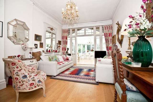  Image of 2 Bedroom Flat for sale at Chiswick, W4 5ED
