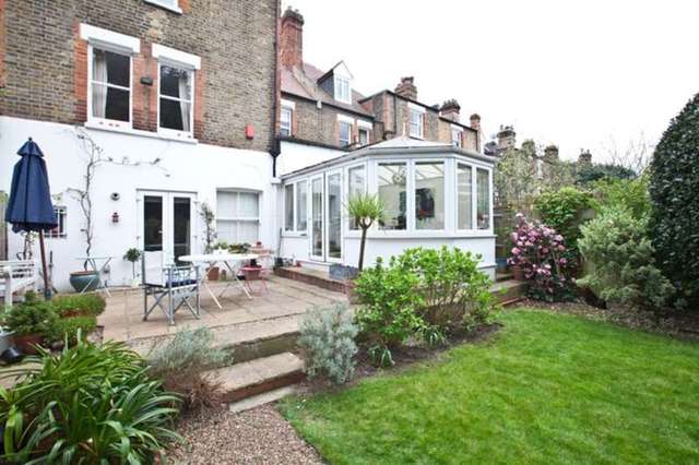  Image of 2 Bedroom Flat for sale at Chiswick, W4 5ED
