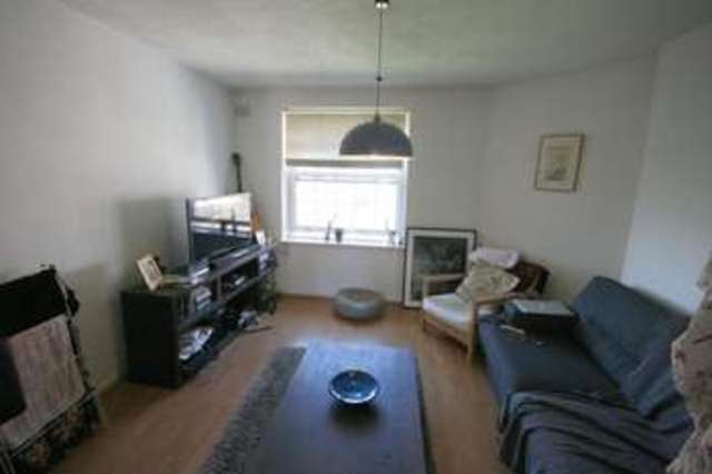 Image of 2 Bedroom Flat to rent at Alden House Hackney London, E8 4RA