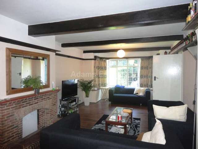  Image of 6 Bedroom Semi-Detached to rent at Alexandra Road  Reading, RG1 5PP