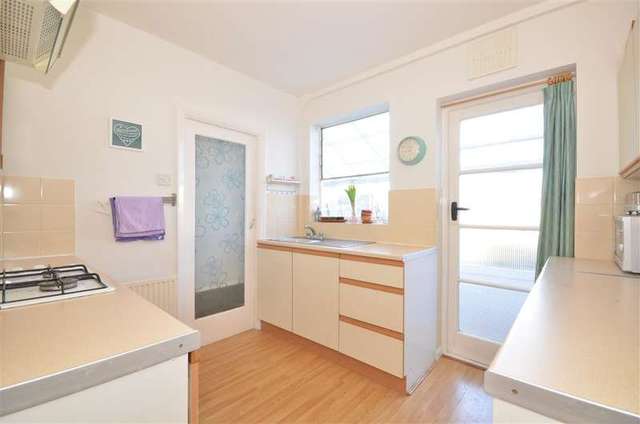  Image of 2 Bedroom Terraced for sale at Carshalton Surrey Carshalton, SM5 2EX