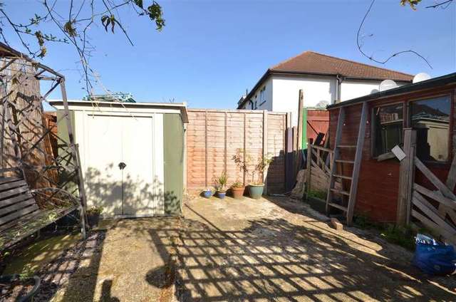  Image of 2 Bedroom Terraced for sale at Carshalton Surrey Carshalton, SM5 2EX