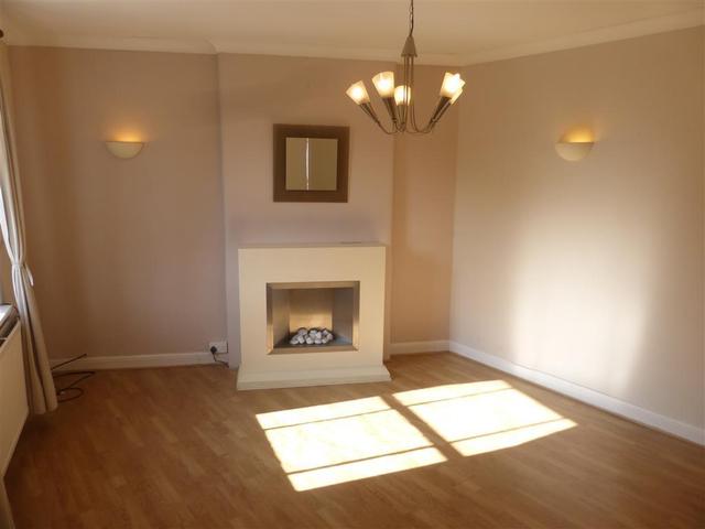  Image of 2 Bedroom Flat to rent at Bath Street  BAKEWELL, DE45 1BX