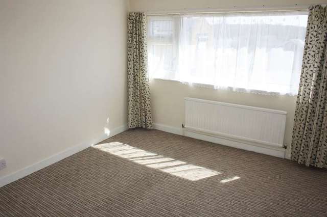  Image of 3 Bedroom Maisonette to rent at Stevenage, SG1 1NA