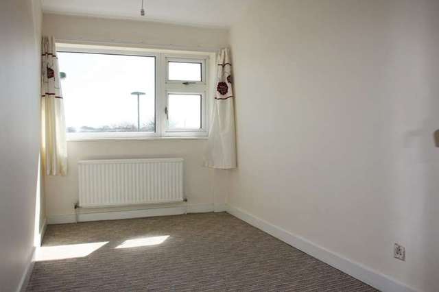  Image of 3 Bedroom Maisonette to rent at Stevenage, SG1 1NA