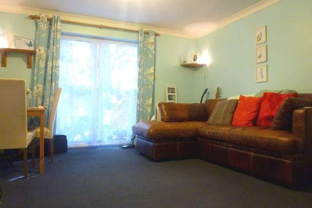  Image of 1 Bedroom Flat to rent at South Croydon, CR2 7DS
