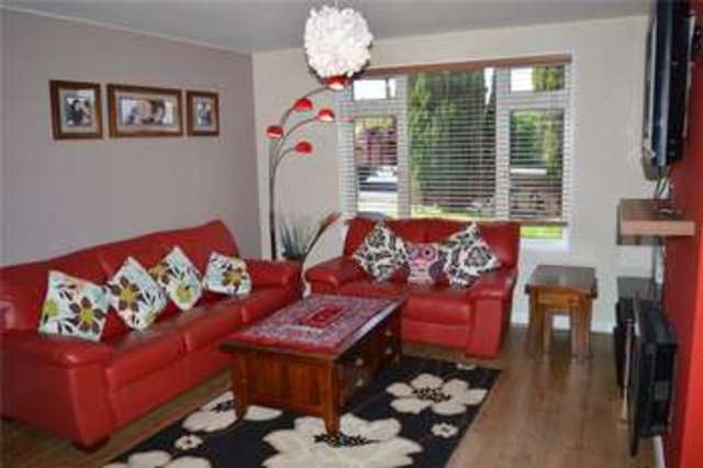 Image of 3 Bedroom End of Terrace for sale at Reading Berkshire Whitley, RG2 8RA