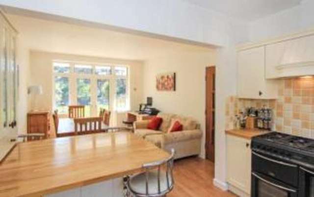  Image of 3 Bedroom Detached for sale at Queens Park Bournemouth Holdenhurst, BH8 9JB