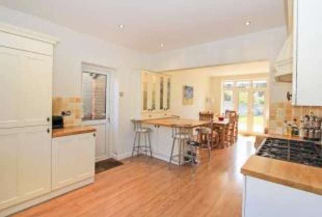  Image of 3 Bedroom Detached for sale at Queens Park Bournemouth Holdenhurst, BH8 9JB