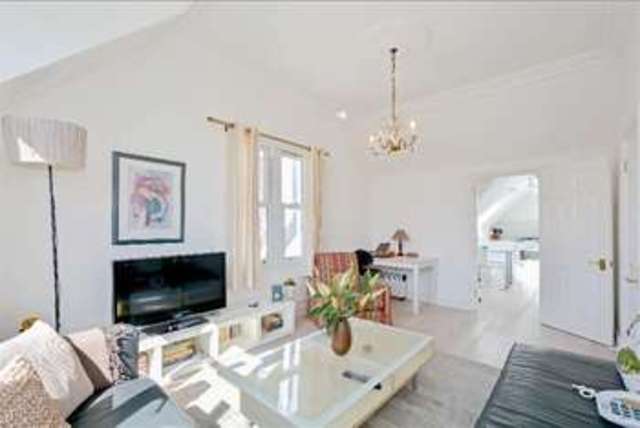 Image of 1 Bedroom Property to rent at Briardale Gardens Hampstead Hampstead, NW3 7PP