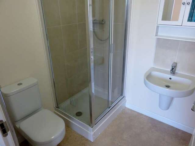  Image of 2 Bedroom Flat for sale at Wolverhampton, WV10 0AX