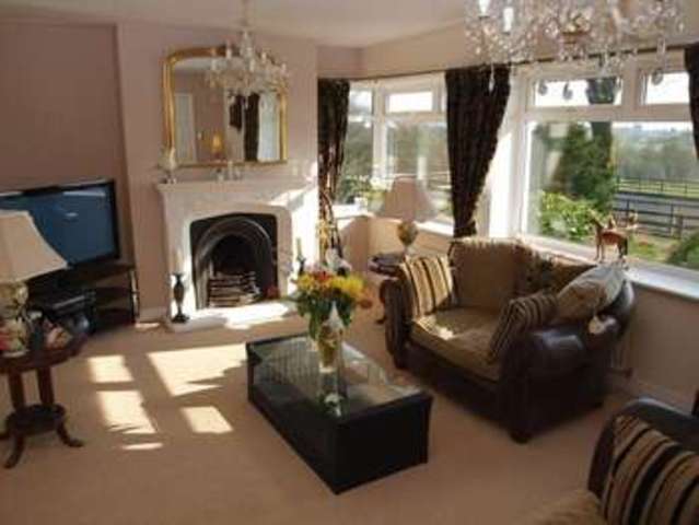  Image of 3 Bedroom Detached for sale at Broad Lane Burnedge Rochdale, OL16 4QD