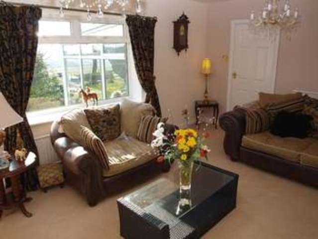  Image of 3 Bedroom Detached for sale at Broad Lane Burnedge Rochdale, OL16 4QD