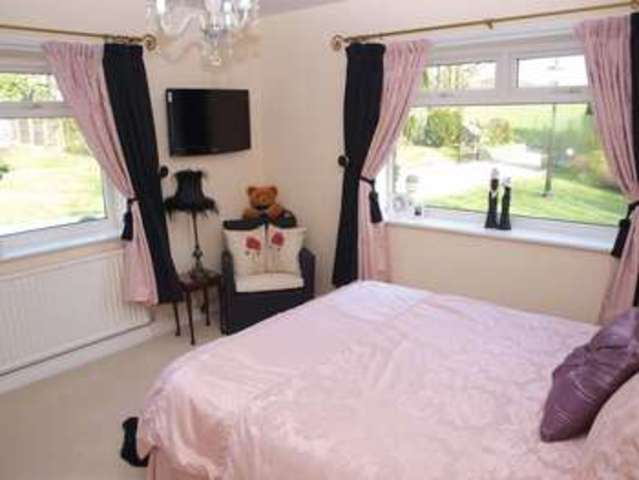  Image of 3 Bedroom Detached for sale at Broad Lane Burnedge Rochdale, OL16 4QD