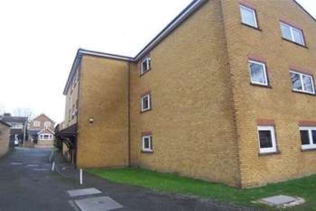 Image of Studio to rent at Buckhurst Hill, IG9 5DT