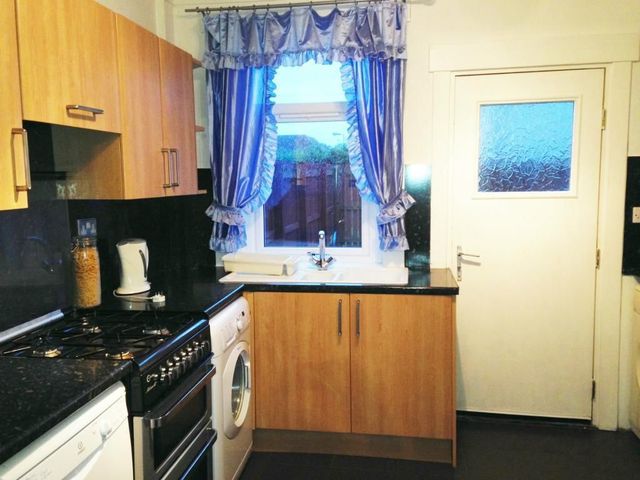  Image of 3 Bedroom Semi-Detached to rent at West Calder West Lothian West Lothian, EH55 8EP