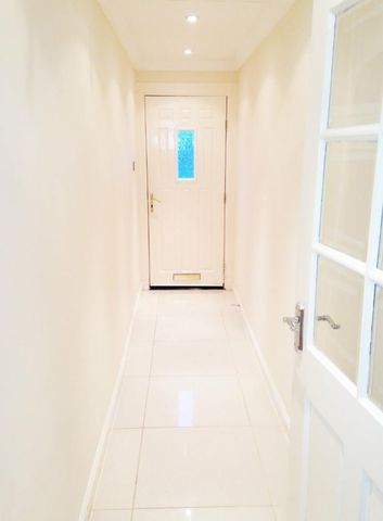  Image of 3 Bedroom Semi-Detached to rent at West Calder West Lothian West Lothian, EH55 8EP