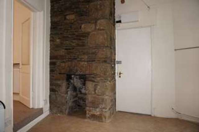  Image of 1 Bedroom Flat for sale at Fore Street  Callington, PL17 7AD
