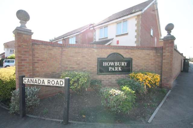  Image of 2 Bedroom Flat for sale at Canada Road  Erith, DA8 2HE