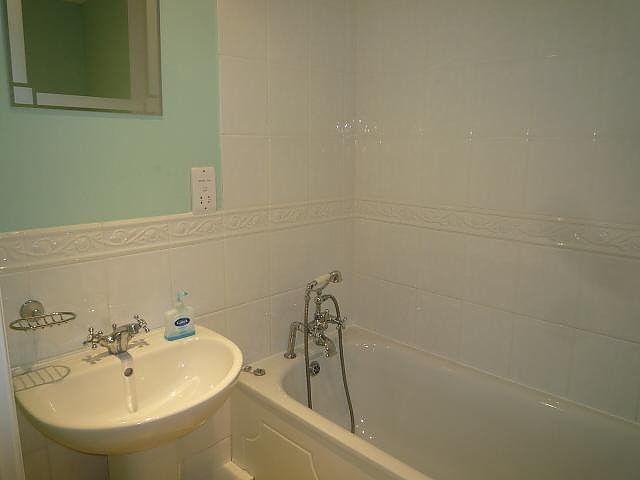 Image of 2 Bedroom Apartment to rent at 4 Rose Road  Southampton, SO14 6TF