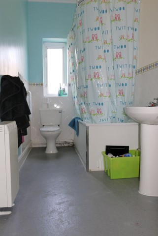  Image of 3 Bedroom Detached to rent at Canterbury, CT1 1NZ