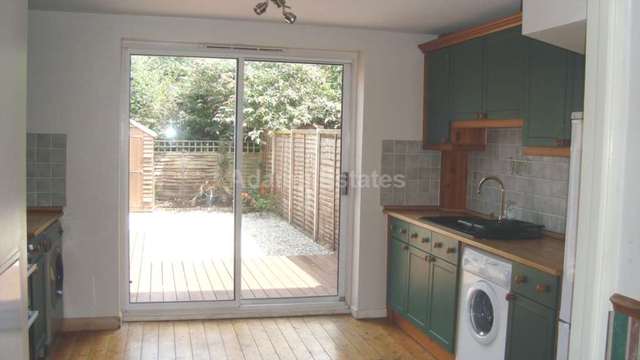  Image of 2 Bedroom Terraced to rent at Chilcombe Way Lower Earley Reading, RG6 3DD