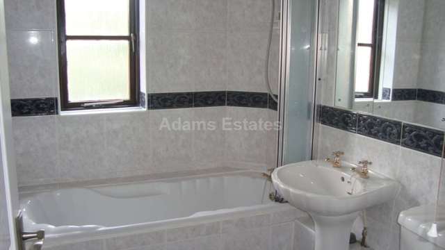  Image of 2 Bedroom Terraced to rent at Chilcombe Way Lower Earley Reading, RG6 3DD