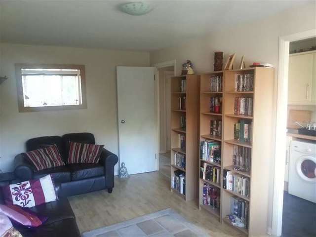  Image of 1 Bedroom Apartment for sale at Chingford London Chingford, E4 6SQ