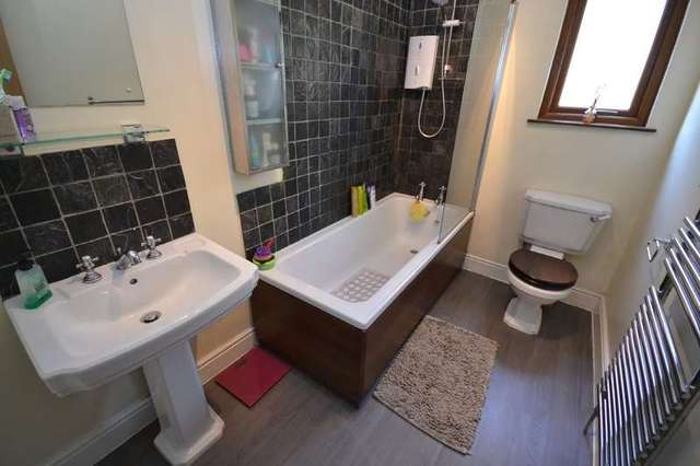  Image of 3 Bedroom Semi-Detached for sale at Lofthouse Wakefield West Yorkshire, WF3 3NQ