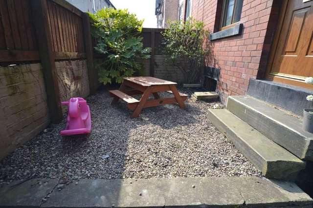  Image of 3 Bedroom Semi-Detached for sale at Lofthouse Wakefield West Yorkshire, WF3 3NQ