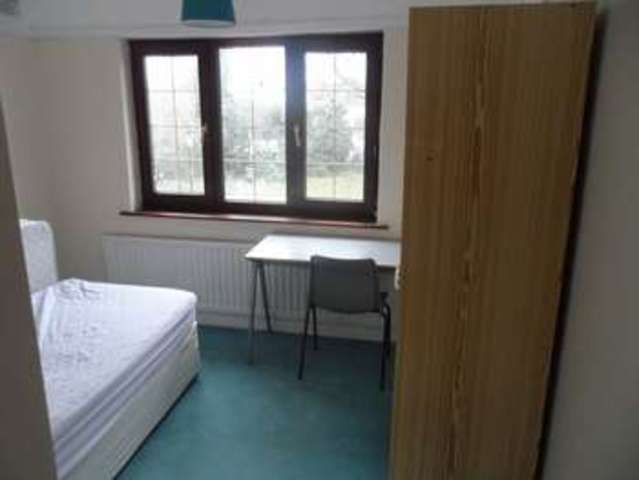  Image of 4 Bedroom Flat to rent at Shultern Lane Cannon Park Coventry, CV4 7AN