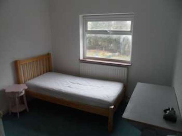  Image of 4 Bedroom Flat to rent at Shultern Lane Cannon Park Coventry, CV4 7AN