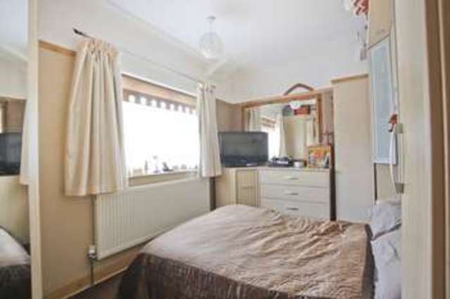 Image of 3 Bedroom Semi-Detached for sale at Cornwallis Walk  Eltham, SE9 1JX